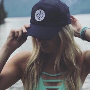 Zyia active mesh hat